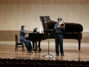 �� �q�傳��