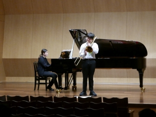 �{�� �p���Y����